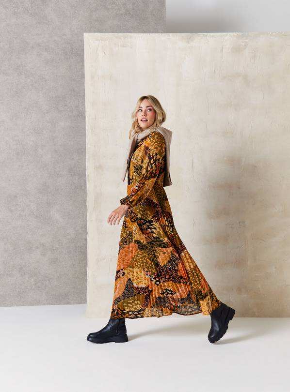 EVERBELLE Animal Print Pleated Maxi Dress 16